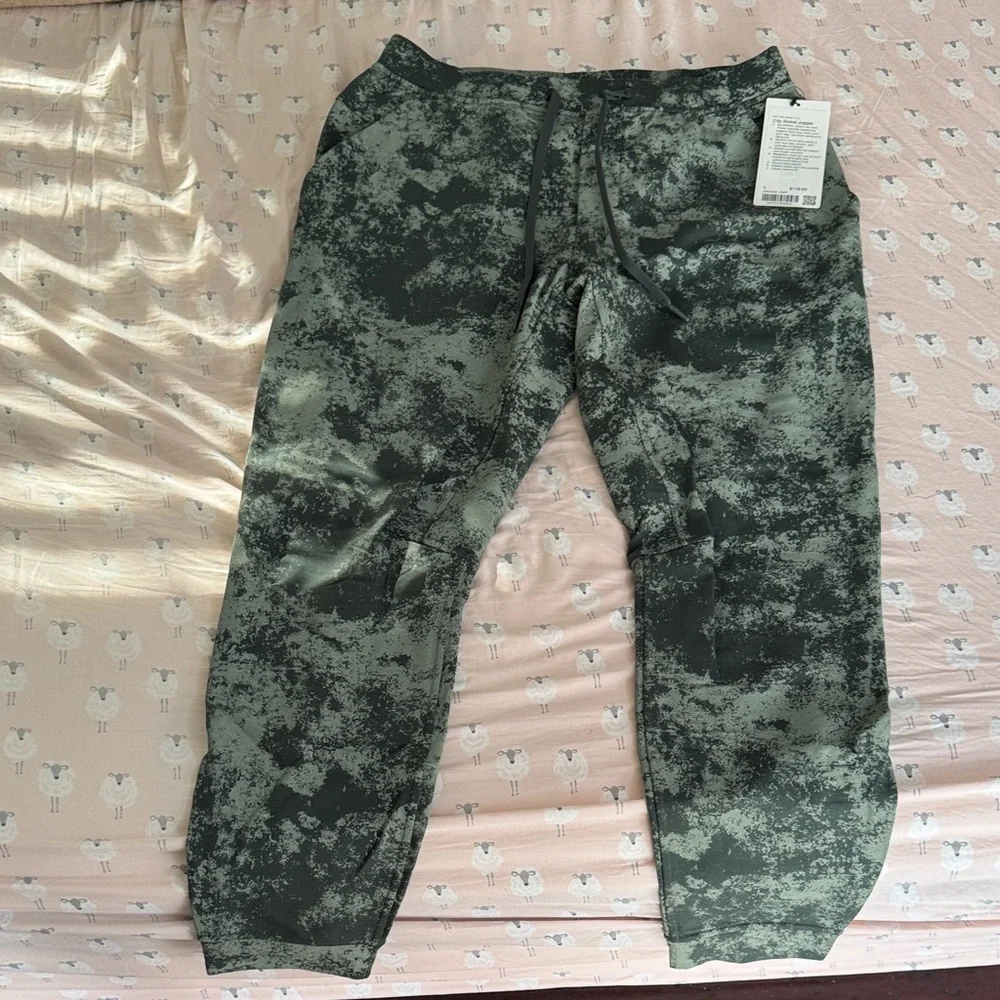 lululemon athletica City Sweat Jogger - Black and Gray - Picture 1 of 3